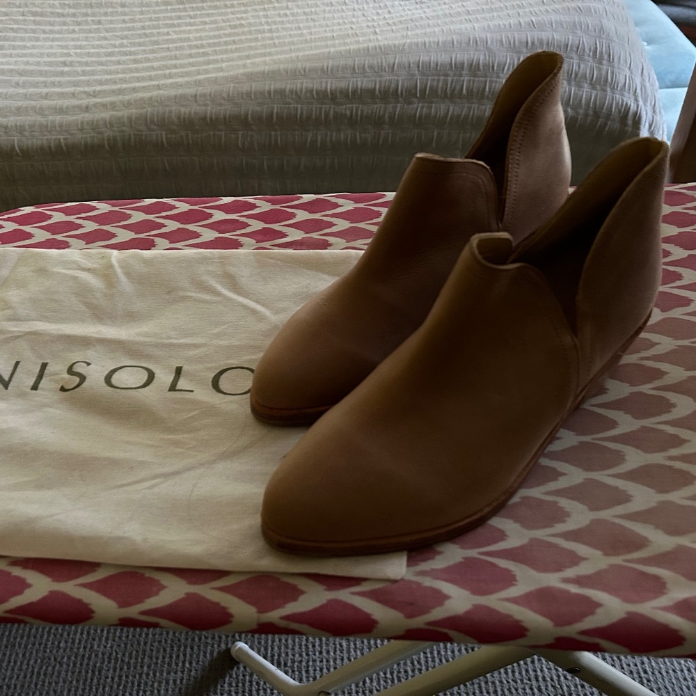 Nisolo women’s boots